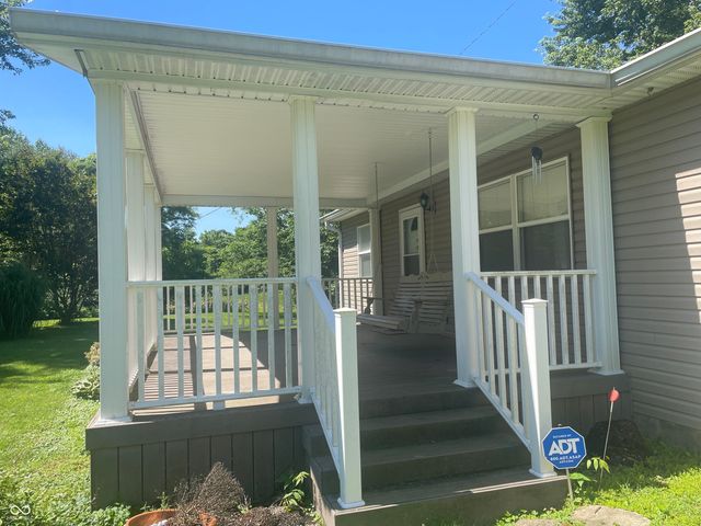 9741 Cooper Road, Gosport, IN 47433