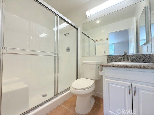 8601 International Avenue 179, Canoga Park (los Angeles), CA 91304