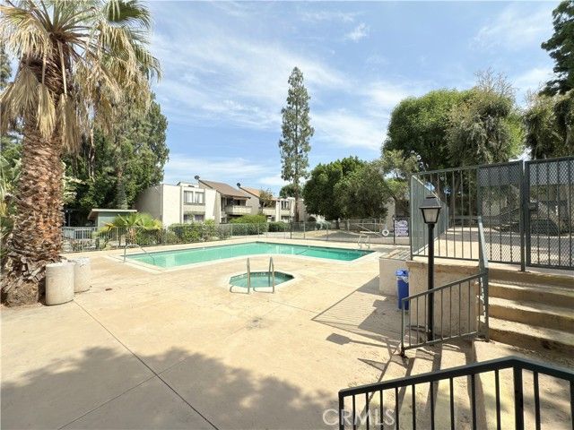 8601 International Avenue 179, Canoga Park (los Angeles), CA 91304