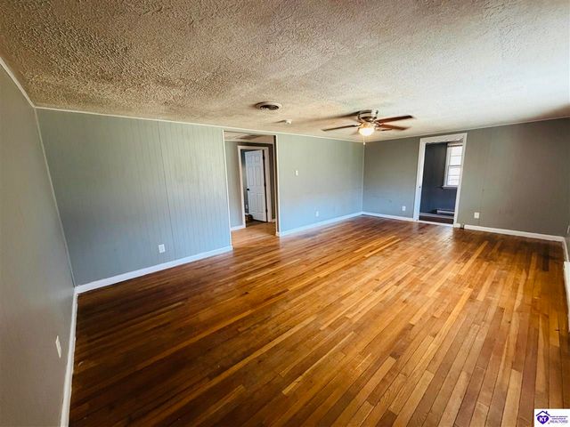 717 Chandler Avenue, Radcliff, KY 40160