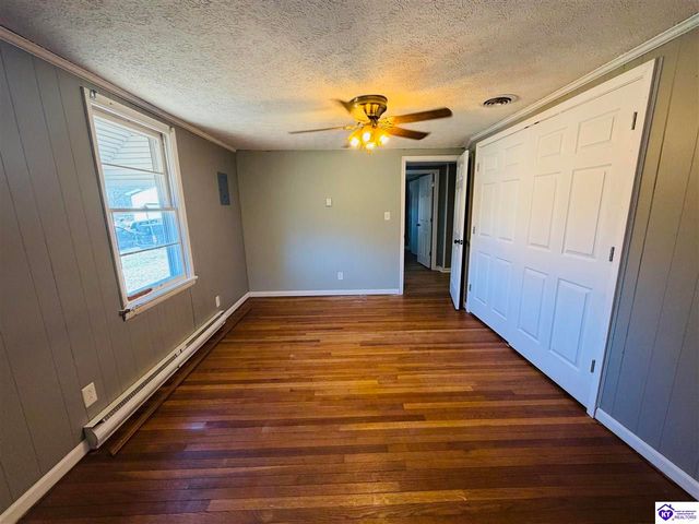 717 Chandler Avenue, Radcliff, KY 40160