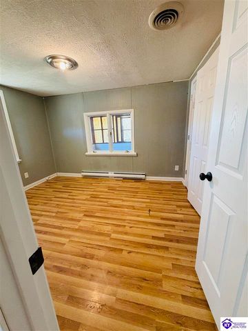 717 Chandler Avenue, Radcliff, KY 40160