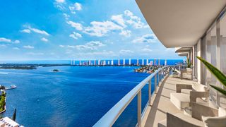 220 Lake Shore Drive 1609, Lake Park, FL 33403