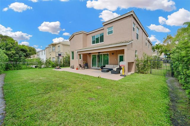 1500 SW 171st Ter, Pembroke Pines, FL 33027