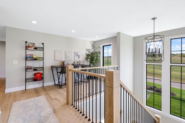 3941 White Oak Lane, Chanhassen, MN 55331