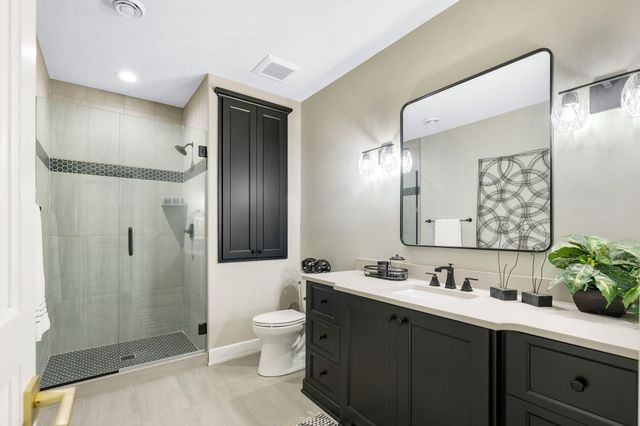 3941 White Oak Lane, Chanhassen, MN 55331