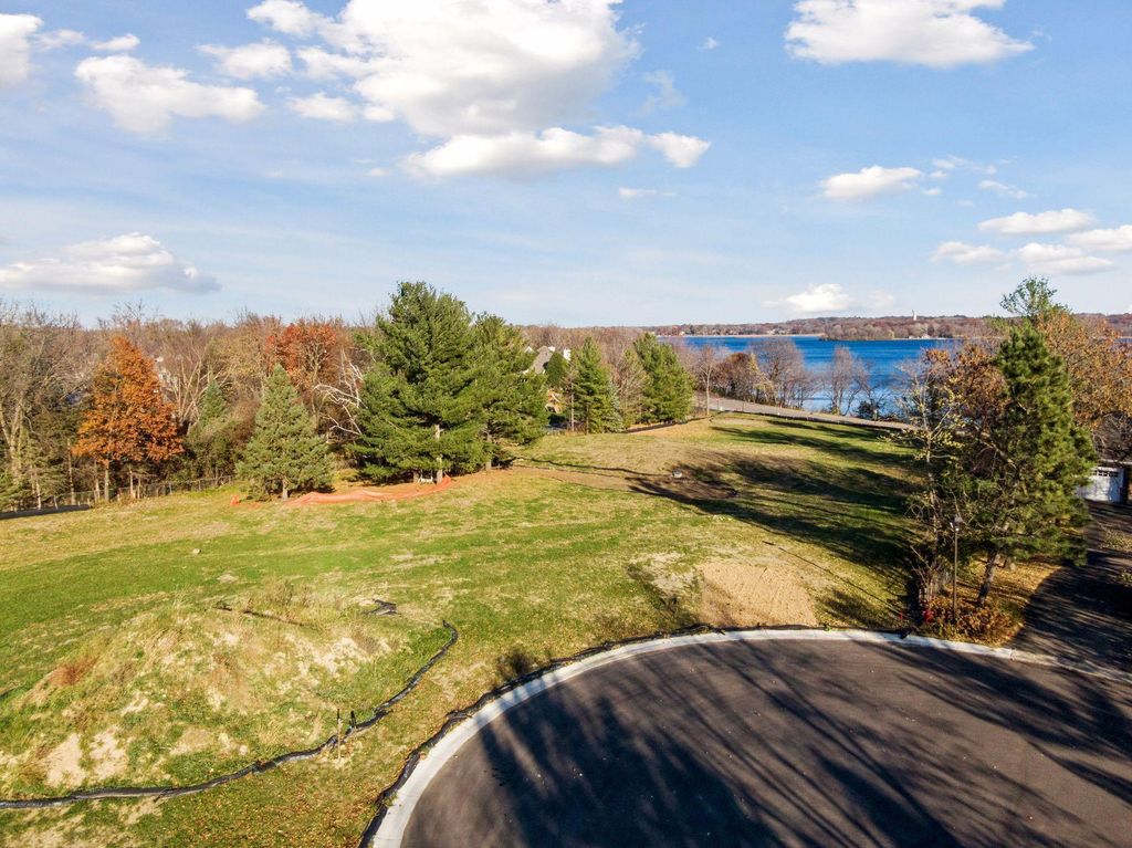 3941 White Oak Lane, Chanhassen, MN 55331 — photo 3