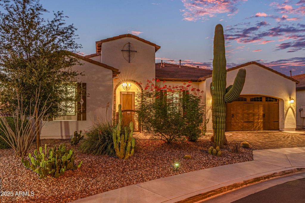 106 E ORANGE BLOSSOM Path, Queen Creek, AZ 85140