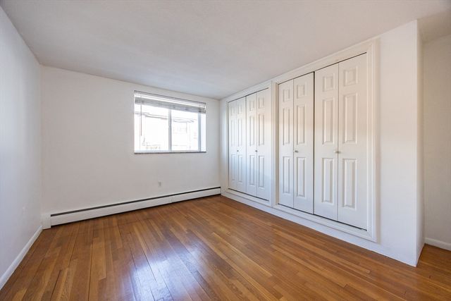 354 Market St 9, Boston, MA 02135