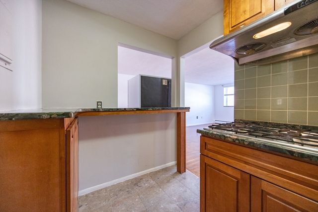 354 Market St 9, Boston, MA 02135