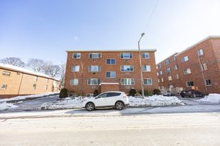 354 Market St 9, Boston, MA 02135