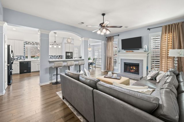 8608 Twisted Oaks Way, North Richland Hills, TX 76182