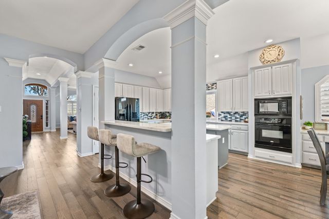 8608 Twisted Oaks Way, North Richland Hills, TX 76182