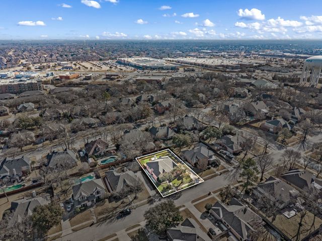 8608 Twisted Oaks Way, North Richland Hills, TX 76182