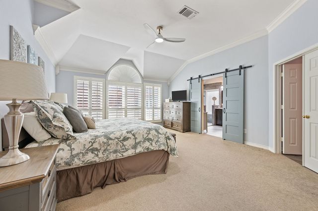 8608 Twisted Oaks Way, North Richland Hills, TX 76182