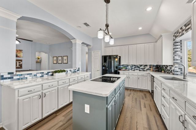 8608 Twisted Oaks Way, North Richland Hills, TX 76182