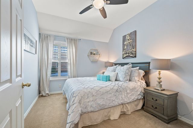 8608 Twisted Oaks Way, North Richland Hills, TX 76182