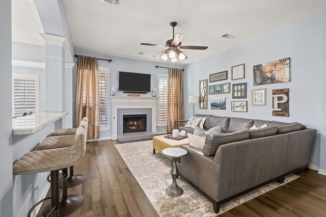 8608 Twisted Oaks Way, North Richland Hills, TX 76182