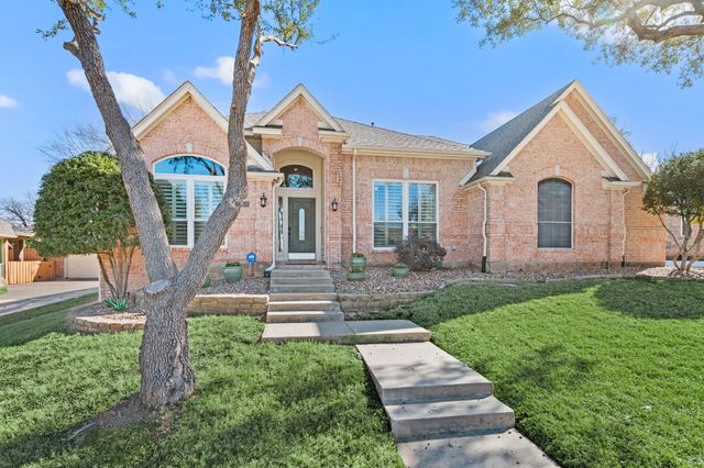 8608 Twisted Oaks Way, North Richland Hills, TX 76182