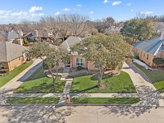 8608 Twisted Oaks Way, North Richland Hills, TX 76182