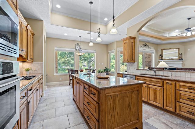 4607 Westerdale Drive, Fulshear, TX 77441