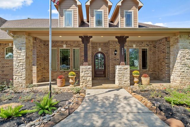 4607 Westerdale Drive, Fulshear, TX 77441