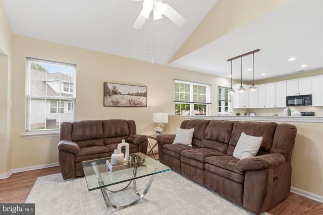 35 ZINNIA WAY, Langhorne, PA 19047