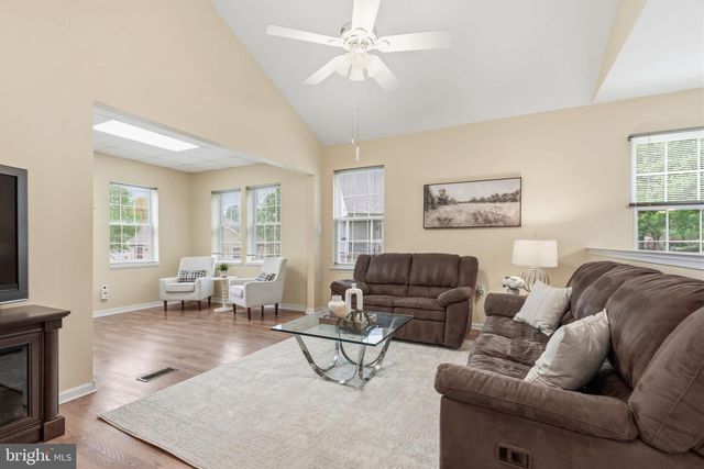 35 ZINNIA WAY, Langhorne, PA 19047