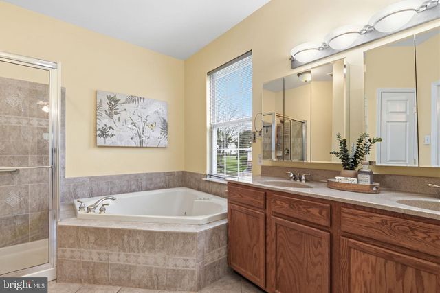 35 ZINNIA WAY, Langhorne, PA 19047