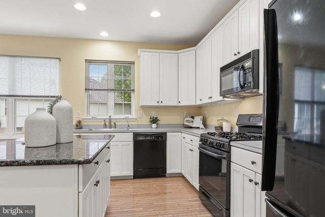 35 ZINNIA WAY, Langhorne, PA 19047