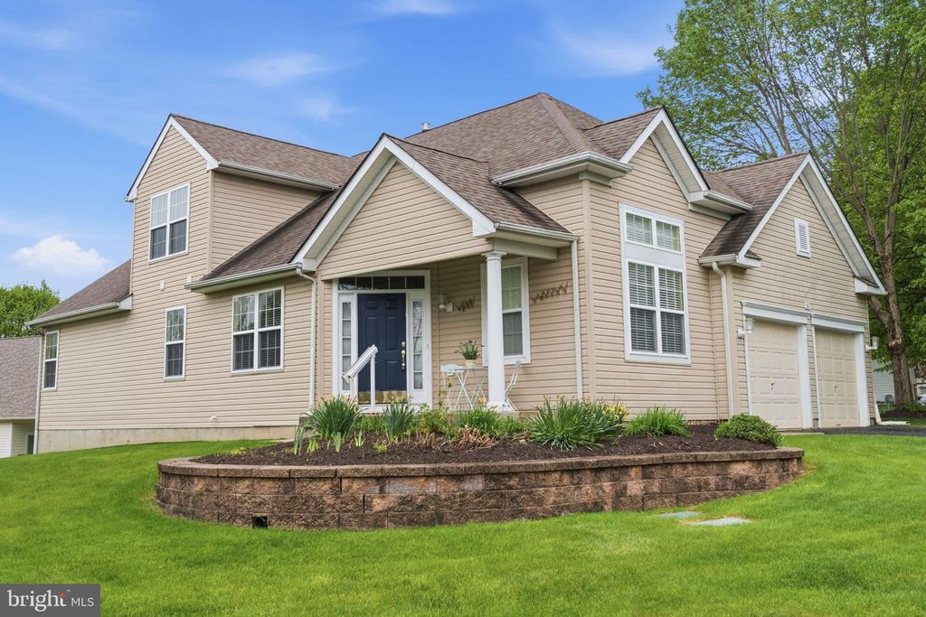 35 ZINNIA WAY, Langhorne, PA 19047