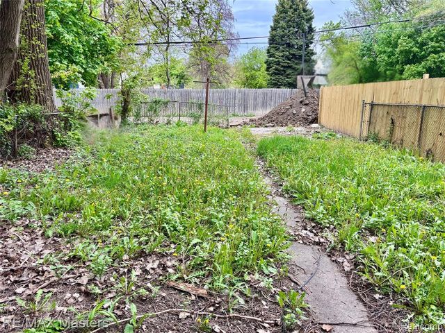 7720 Smart Street, Detroit, MI 48210