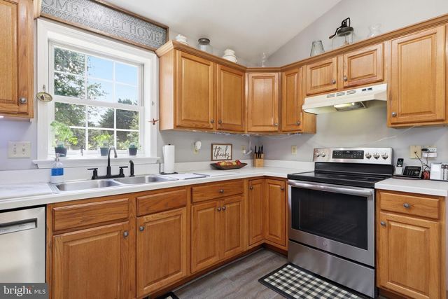 110 PICKERING LN, Nottingham, PA 19362