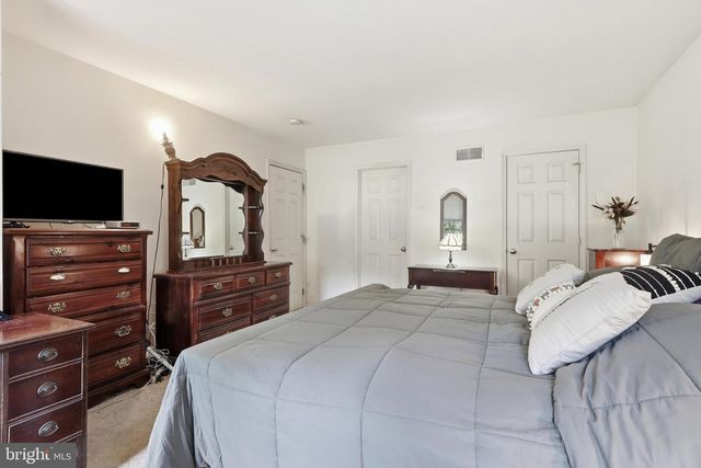 110 PICKERING LN, Nottingham, PA 19362