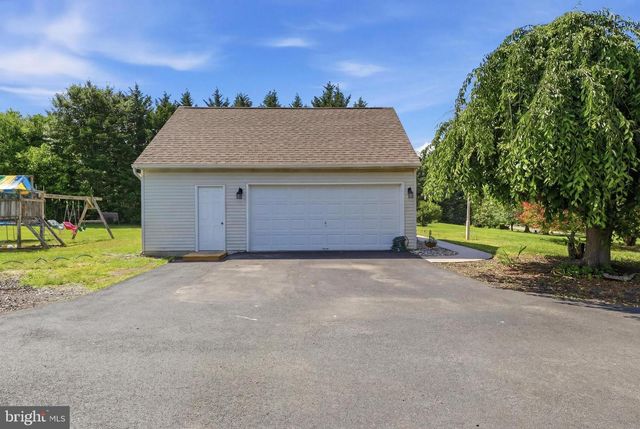 110 PICKERING LN, Nottingham, PA 19362