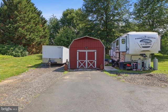 110 PICKERING LN, Nottingham, PA 19362