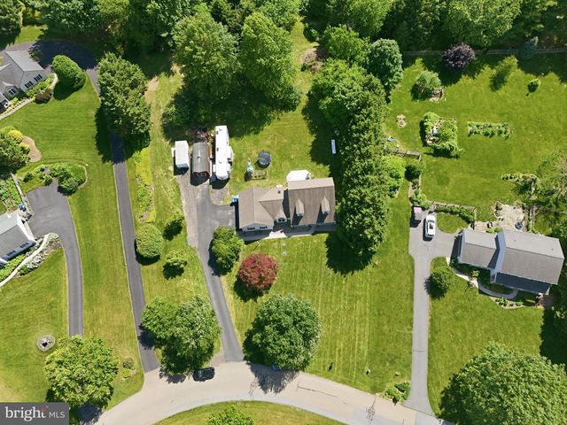 110 PICKERING LN, Nottingham, PA 19362