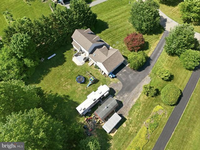 110 PICKERING LN, Nottingham, PA 19362
