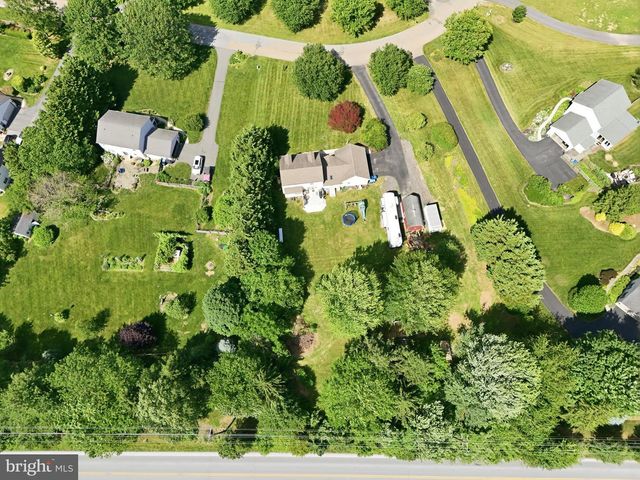 110 PICKERING LN, Nottingham, PA 19362