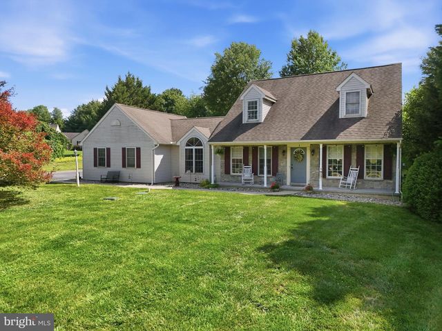 110 PICKERING LN, Nottingham, PA 19362