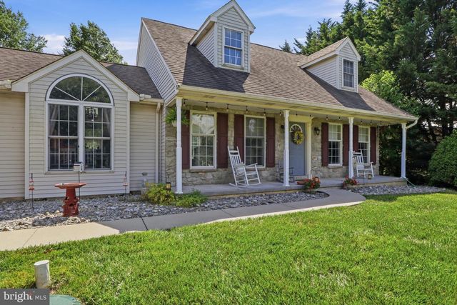 110 PICKERING LN, Nottingham, PA 19362