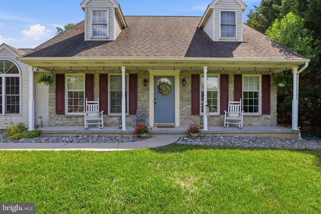 110 PICKERING LN, Nottingham, PA 19362