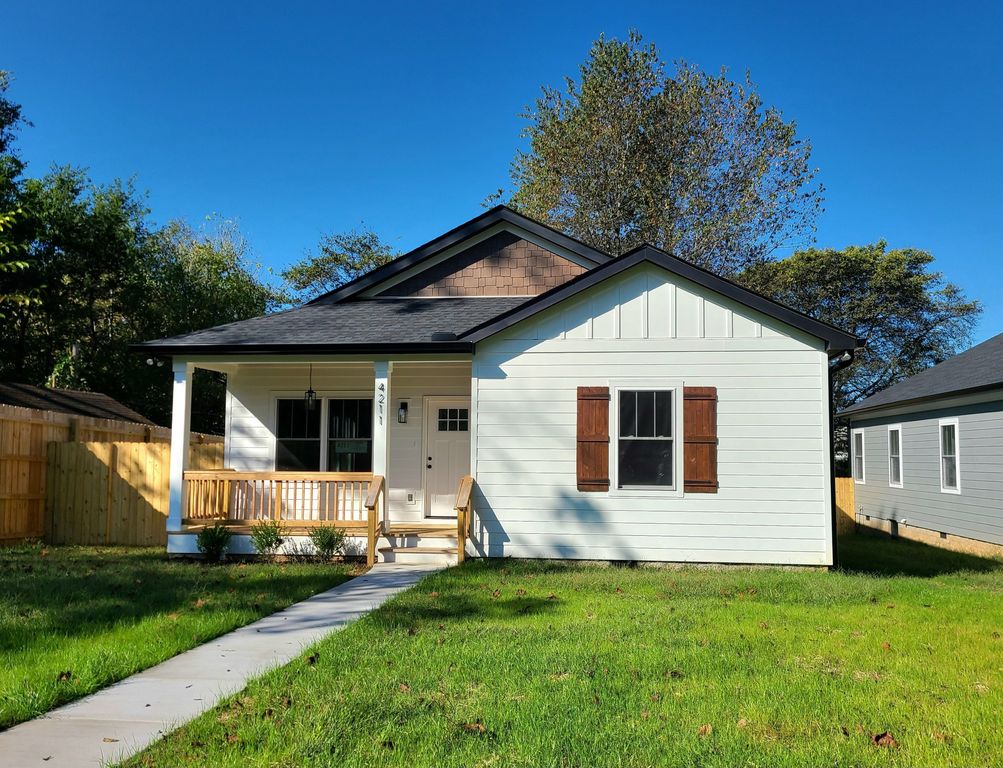 4211 Woods St, Old Hickory, TN 37138