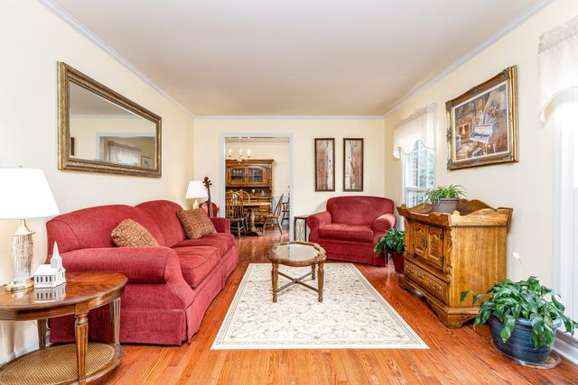 402 Hemingway Dr, Columbia, TN 38401