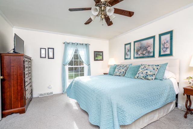 402 Hemingway Dr, Columbia, TN 38401