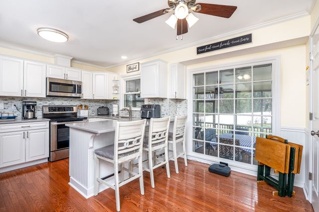 402 Hemingway Dr, Columbia, TN 38401