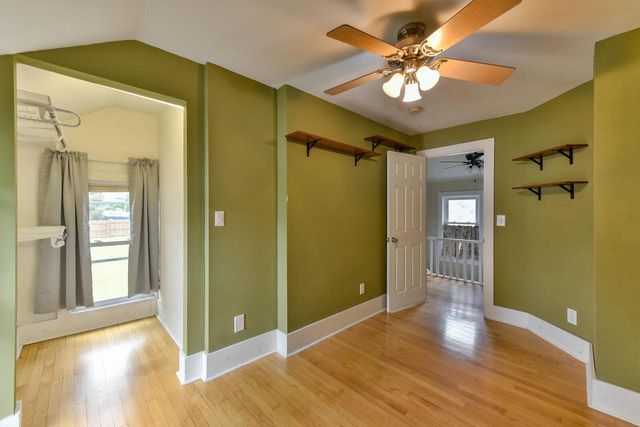 950 Oakland AVENUE, Waukesha, WI 53186