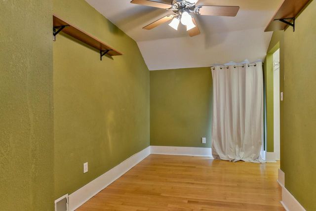 950 Oakland AVENUE, Waukesha, WI 53186