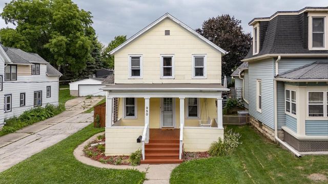 950 Oakland AVENUE, Waukesha, WI 53186
