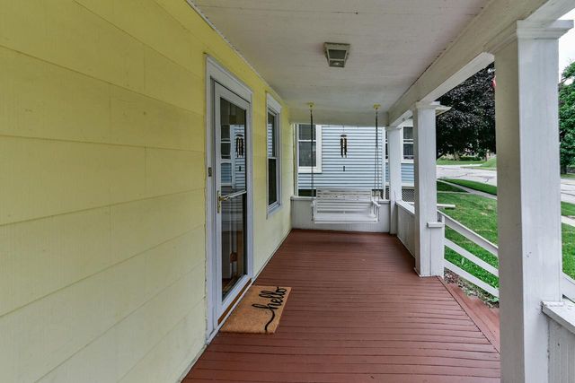 950 Oakland AVENUE, Waukesha, WI 53186